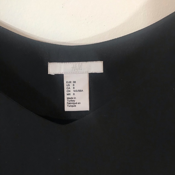 NWOT H&M Black Cold Shoulder Long Sleeve Top - Picture 2 of 6